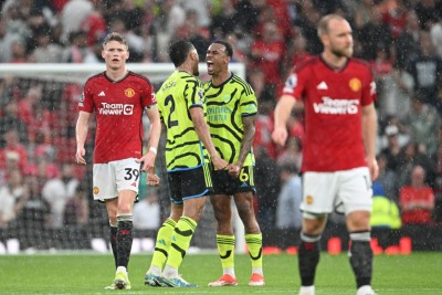 އާސެނަލް އަތުން ބަލިވިއިރު، އަނިޔާގެ ސަބަބުން ޔުނައިޓެޑަށް ހާސްކަން