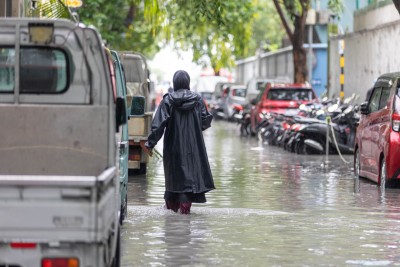 މޫސުން މިހާ ގޯސްވީ ދުނިޔެ ވަށާ ދައުރުކުރާ ކޮޅިގަނޑެއްގެ ބާރު އިންޑިއާ ކަނޑުގައި ގަދަވުމުން: މެޓް