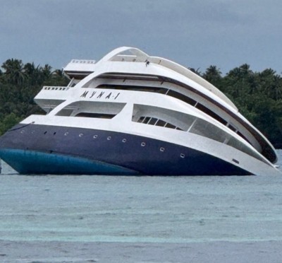 27 މީހުންނާއެކު ވޭވަށު ފަރަށް ސާފާރީއެއް އަރައި ބޮޑެތި ގެއްލުންތަކެއް