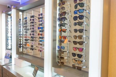 އައިކެއަރ އޮޕްޓިކަލްސްގެ ސަންގްލާސް ސޭލްއިން 30 ޕަސެންޓް ޑިސްކައުންޓް