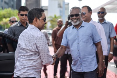 ޢަބްދުއްރަޙީމްގެ އިންޒާރެއް ޔާމީނަށް: ކުޅަނދުރު ހަތައަށް އޮއްގާ އުކަން ނުހަދާ!