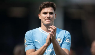 އަލްވަރޭޒް އެޓްލެޓިކޯއަށް ސޮއިކޮށްފި