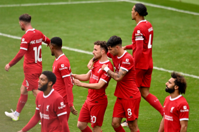 ލިވަޕޫލްއިން ފަސޭހަ ކަމާއެކު ޔުނައިޓެޑް ބަލިކޮށްފި