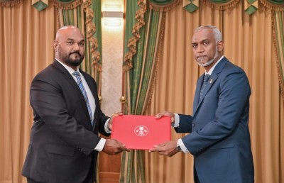 ހޯމް މިނިސްޓްރީގެ ސްޓޭޓް މިނިސްޓަރުގެ މަގާމުން މާނިއު އިސްތިއުފާ ދީފި