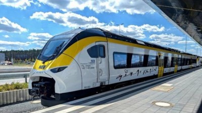 ޓެސްލާއިން ދުނިޔޭގެ ފުރަތަމަ ފުރޮޅުނުލާ ކަރަންޓު ރޭލް ތަޢާރަފުކޮށްފި