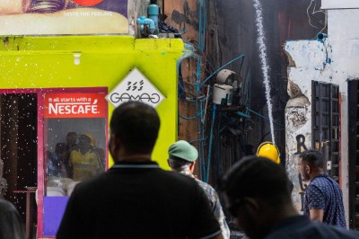 ގާމަގު ކެފޭ އިމާރާތުގައި އަލުން ރޯވި ކަމުގެ ރިޕޯޓާއެކު އެމްއެންޑީއެފުން ހަރަކާތްތެރިވަނީ