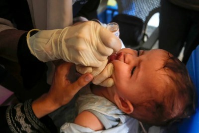 ދެ ދުވަހުގެ ތެރޭގައި ޣައްޒާގެ 161،000 ކުދިންނަށް ޕޯލިއޯ ވެކްސިން ދީފި