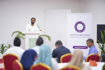 ބާރުތައް މުށުތެރެއަށްލާ ކަމަށް ބުނެ ކައުންސިލްތަކުން ބިނާވެށި ގާނޫނާ ދެކޮޅު ހަދައިފި