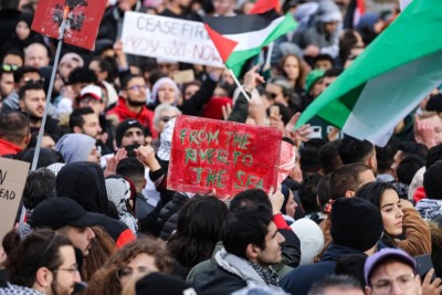 "ފްރޮމް ރިވާ ޓު ދަ ސީ" ފޭސްބުކްގައި ބޭނުންކުރެވޭނެ ކަމަށް ނިންމައިފި