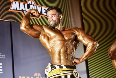 "މިސްޓަ މޯލްޑިވްސް" ޔާމްބެގެ ދެ ކިޑްނީ ފެއިލްވެ، ފަރުވާ ހޯދަނީ