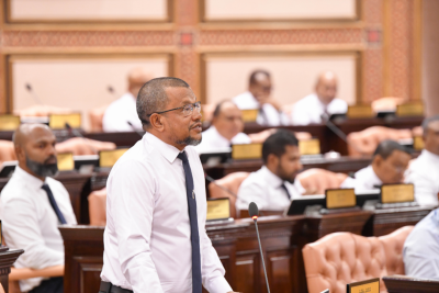 ދަރިވަރުންގެ ވެހިކަލްތައް ޓޯކުރާ މައްސަލައަށް ހައްލެއް ނުލިބޭތީ ކުޑޫގެ ކަންބޮޑުވުން