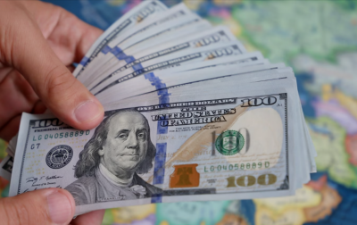 ބީއެމްއެލްގެ ނިންމުމާއެކު ކަޅު ބާޒާރުގައި ޑޮލަރުގެ އަގު ވަރަށް ބޮޑަށް އުފުލިއްޖެ