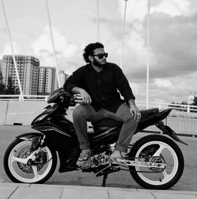 ބުރާސްފަތި ދުވަހުގެ އެކްސިޑެންޓު: ވެންޓިލޭޓަރުގައި އޮތް ޒުވާނާ ނިޔާވެއްޖެ