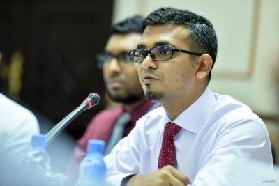 ރިޒާވުގައި ހުރި ޑޮލަރުގެ އަދަދު 444 މިލިއަނަށް އިތުރުވެއްޖެ