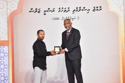 ސަނަދު ހާސިލްކުރި 28 ހާފިޒަކަށް ރައީސް މެޑަލް ދެއްވައިފި