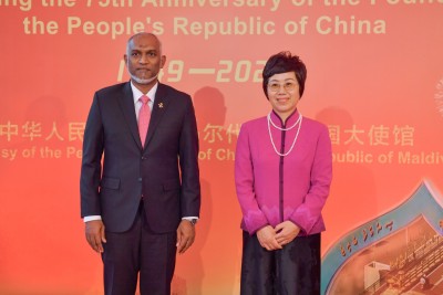 އޮޕް-އެޑް: ކޮޅިގަނޑުތަކާ ކުރިމަތިލުމުގައި 75 އަހަރު؛ އެކުގައި 52 އަހަރު