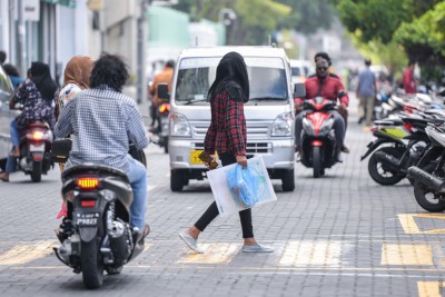 ކަފިހިހުރަސް މަތިން މަގު ހުރަސްކުރަނިކޮށް ސައިކަލުން ޖެހުން: މީހަކު ހައްޔަރެއް ނުކުރޭ