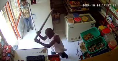 ހިތަދޫ ފިހާރައަކަށް ވަދެ ބިރުދެއްކި މައްސަލައިގައި ދިވެހި ފިރިހެނަކު ހައްޔަރަށް