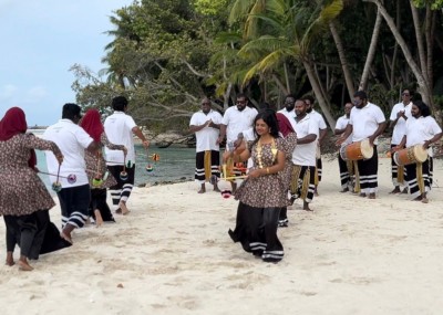 ދަރަވަންދޫ- ބޮޑުބެރަށް ފަރިތަ އާއިލާތަކެއް ދިރިއުޅެމުން އަންނަ ރަށެއް