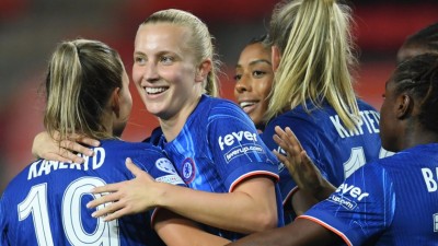 އަންހެން ފުޓުބޯޅަ: ޗެލްސީން ޓުވެންޓޭ ބަލިކޮށް ހަމަޖެހިލައިގެން