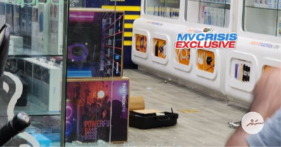 އެންމެން ބަލަން ތިއްބާ، ފިހާރަ ފަޅާލައި ވައްކަންކުރި މީހާ ހައްޔަރުކޮށްފި