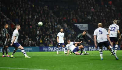 ކަރަބާއޯ ކަޕްގެ ކުއާޓާ ފައިނަލުން އާސެނަލް އާއި ޕެލަސް ޖާގަ ހޯދައިފި