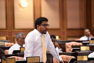 ޕާޓީތައް ޖޫރިމަނާކުރާތީ އެމްޑީޕީގެ ކަންބޮޑުވުން؛ ބުނީ ސަރުކާރު ޚުދުމުޚުތާރު ވަނީ ކަމަށް