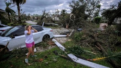 ތޫފާން މިލްޓަންގައި ފްލޮރިޑާގެ ތިން މިލިއަން މީހުން ކަނު އަނދިރީގައި، 11 މަރު