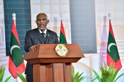 ބައްޕާފުޅުގެ ފޮތުން ދެއްވި ފިލާވަޅުތަކާއެކު ރައީސް ވިދާޅުވީ ހުންނެވީ ރައްޔިތުންގެ ފަޅީގައިކަމަށް