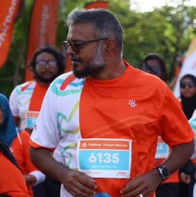 ދިރާގު ރޯޑްރޭހުގައި ދުވަމުން ދަނިކޮން ހާޓްއެޓޭކް ޖެހުނު މީހާ ނިޔާވެއްޖެ