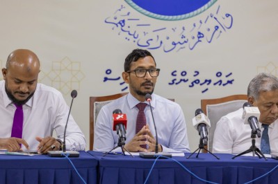 އިޒްރޭލު ޕާސްޕޯޓު މަނާކުރާއިރު ފަލަސްތީނާއި އަރަބި ގައުމުތަކުގެ ބަހެއް ހޯދަންޖެހޭ: ފަލާހް