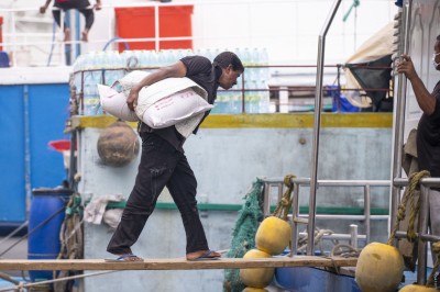 އިންޑިއާއިން ރާއްޖެ ގެންނަ ހަކުރު ލަންކާއަށް ޑައިވާޓްކުރާތީ ތަހުގީގެއް ފަށައިފި