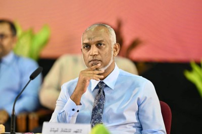 ޑޮލަރު މާރުކުރަންޖެހޭ ގަވާއިދު ބަދަލެއް ނުކުރާނަން: ރައީސް