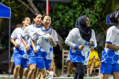 ޗަމްޕާ ގިރީގައި ވޮލީކޯޓެއް ހުޅުވައި، އެކަމުގެ އުފަލުގައި މުބާރާތެއް ކުޅެފި