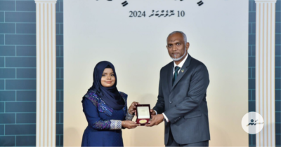 މަތީ ދަރަޖަ ހޯދި 40 މީހަކަށާއި، ދިގު މުއްދަތަކަށް ޚިދުމަތްކުރި 53 މީހަކަށް އެވޯޑު ދީފި