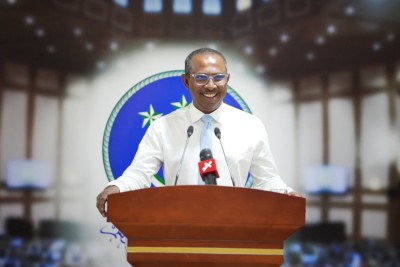 ޑޮލަރު މާރުކުރާ ގަވާއިދު ގޯސް، ފުރަތަމަ ޖެހޭނީ ސަރުކާރު ކުޑަވާން: އާޒިމް