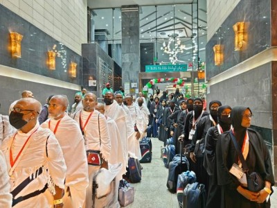 މި މަހު ރާއްޖެއިން 6،300 އަށްވުރެ ގިނަ މީހުން ޢުމްރާއަށް ގޮސްފި