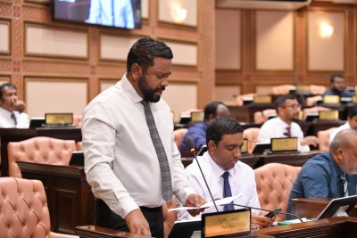 އެމްޑީޕީ މެންބަރުން ދީން ގަބޫލުނުކުރާ ކަމަށް ބުނި މައްސަލަ ބަލަން މަޖިލީހަށާއި ފުލުހަށް ގޮވާލައިފި