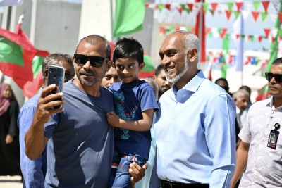 ރައީސް ދެއްވީ އޮމަދޫގެ މަޝްރޫއުތައް ނިންމައިދެއްވާނެކަމުގެ ޔަގީންކަން