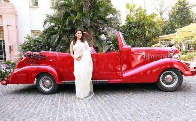 ލަގްޒަރީ ކާރު ދޫކޮށް، އާލިއާ ދަތުރުކުރީ އާދައިގެ އޮޓޯއެއްގައި