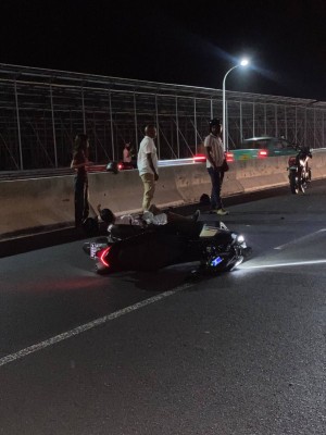 އޯވާޓޭކްކުރަން އުޅެނިކޮށް 3 ސައިކަލު ޖެހި، 5 މީހަކަށް އަނިޔާވެއްޖެ