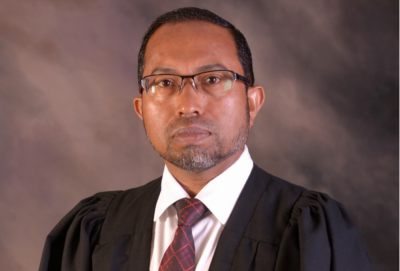 ހައިކޯޓުގެ ކުރީގެ ފަނޑިޔާރު ޝުޢައިބު އަވަހާރަވެއްޖެ