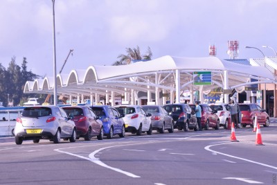 އެއާޕޯޓުގައި ހިނގި އެކްސިޑެންޓެއްގައި މީހަކަށް އަނިޔާވެ ހޮސްޕިޓަލުގައި