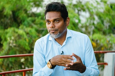 ޑިމޮކްރެޓްސްއިން ވަކިވެ އަމްރު އަނެއްކާ ވެސް އެމްޑީޕީއާ ގުޅިއްޖެ