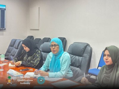 ރާއްޖޭގައި ހިންގަން ޖެހޭ ކޯސްތަކެއް ބޭރުގައި ހިންގަނީ؛ އެމްކިއުއޭއިން ސަނަދު ބަލައިނުގަންނާނެ