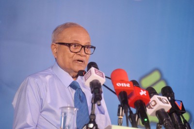 ޓްރަމްޕް ވިޔަސް ބައިނަލްއަޤުވާމީ ޤާނޫނާ ޚިލާފެއް ނުވެވޭނެ: މައުމޫން
