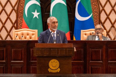 މުސާރަތައް ކުޑަކުރެވެން ނެތް ކަމަށް ރައީސަށް ލަފާދޭން ފާސްކޮށްފި؛ އިދިކޮޅުން ވޯޓުގައި ބައިވެރިއެއް ނުވޭ