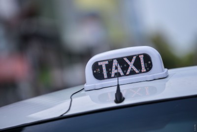 ސަރުކާރުން ޓެކްސީ ޚިދުމަތް ފަށަން އުޅުން އަލުން މުރާޖާކުރަން ޑްރައިވަރުން ގޮވައިލައިފި