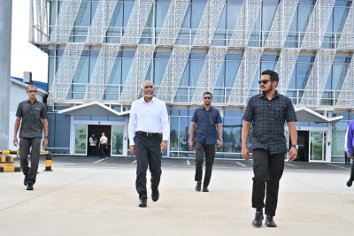 ރައީސް ދ. އަތޮޅުގެ ކައުންސިލްތަކާ ބައްދަލުކުރައްވަން ފުރާވަޑައިގެންފި