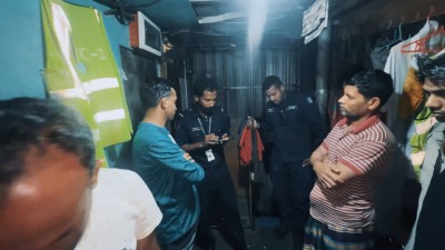 ކާބޯތަކެތި ސަޕްލައިކުރާ ގެއަކުން 32 ބިދޭސީން އިމިގްރޭޝަންގެ ދަށަށް